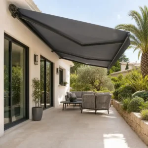Store banne et tramontane : installation adaptée au vent par Volet Express Perpignan